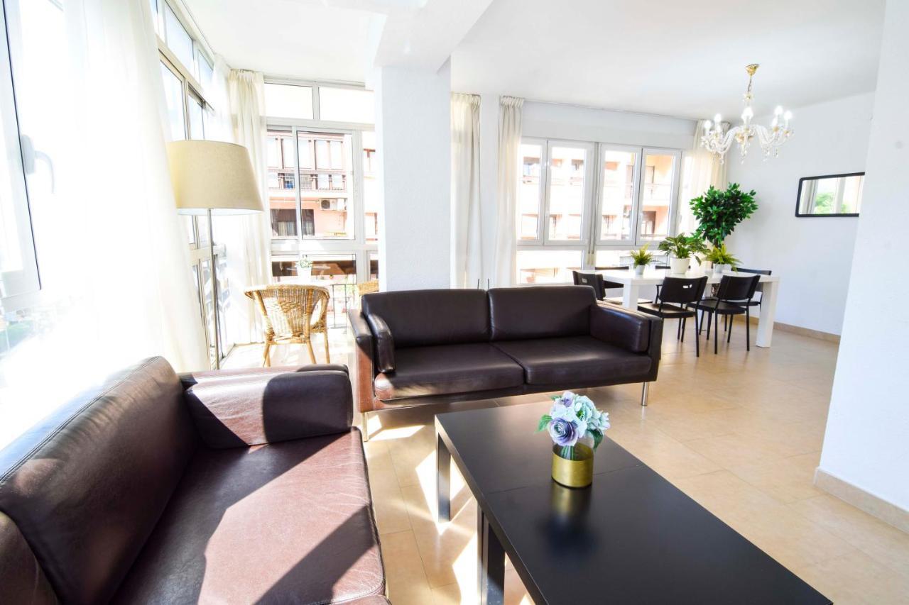 Letmalaga Economy Compas Apartment ภายนอก รูปภาพ