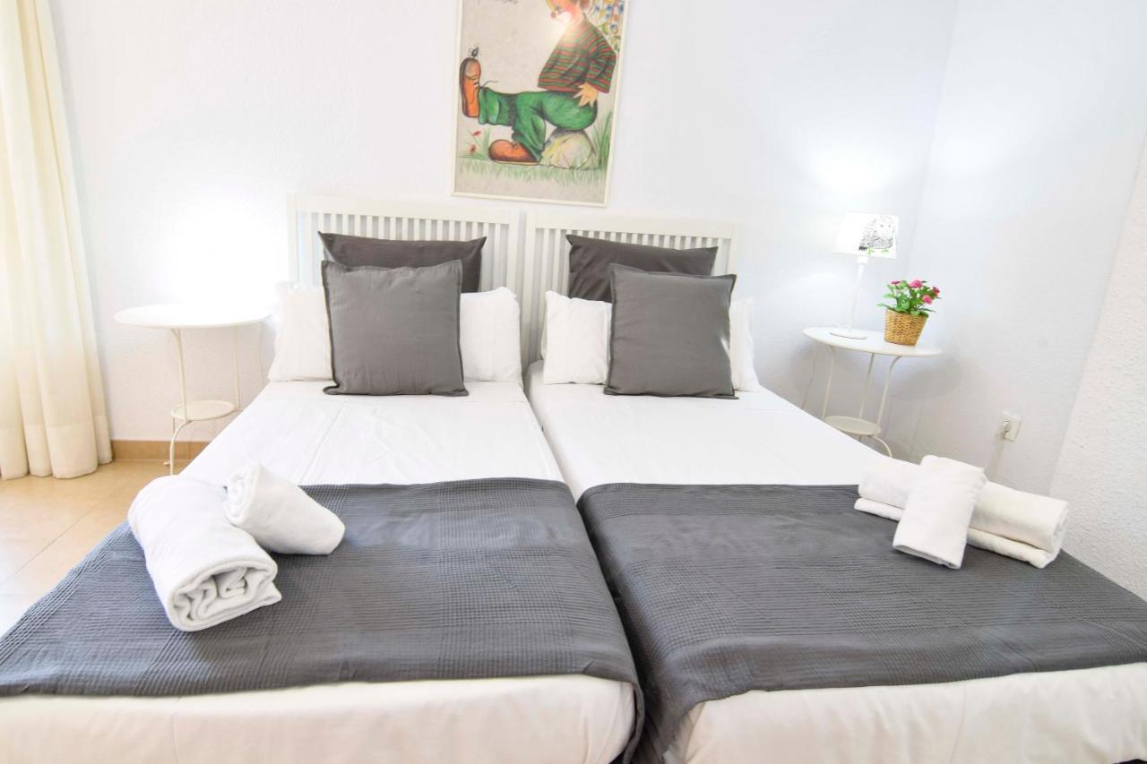 Letmalaga Economy Compas Apartment ภายนอก รูปภาพ