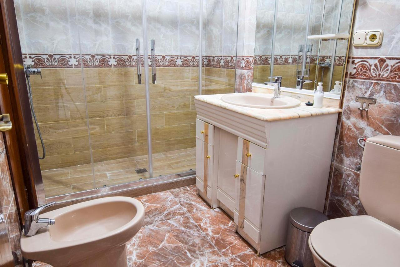 Letmalaga Economy Compas Apartment ภายนอก รูปภาพ